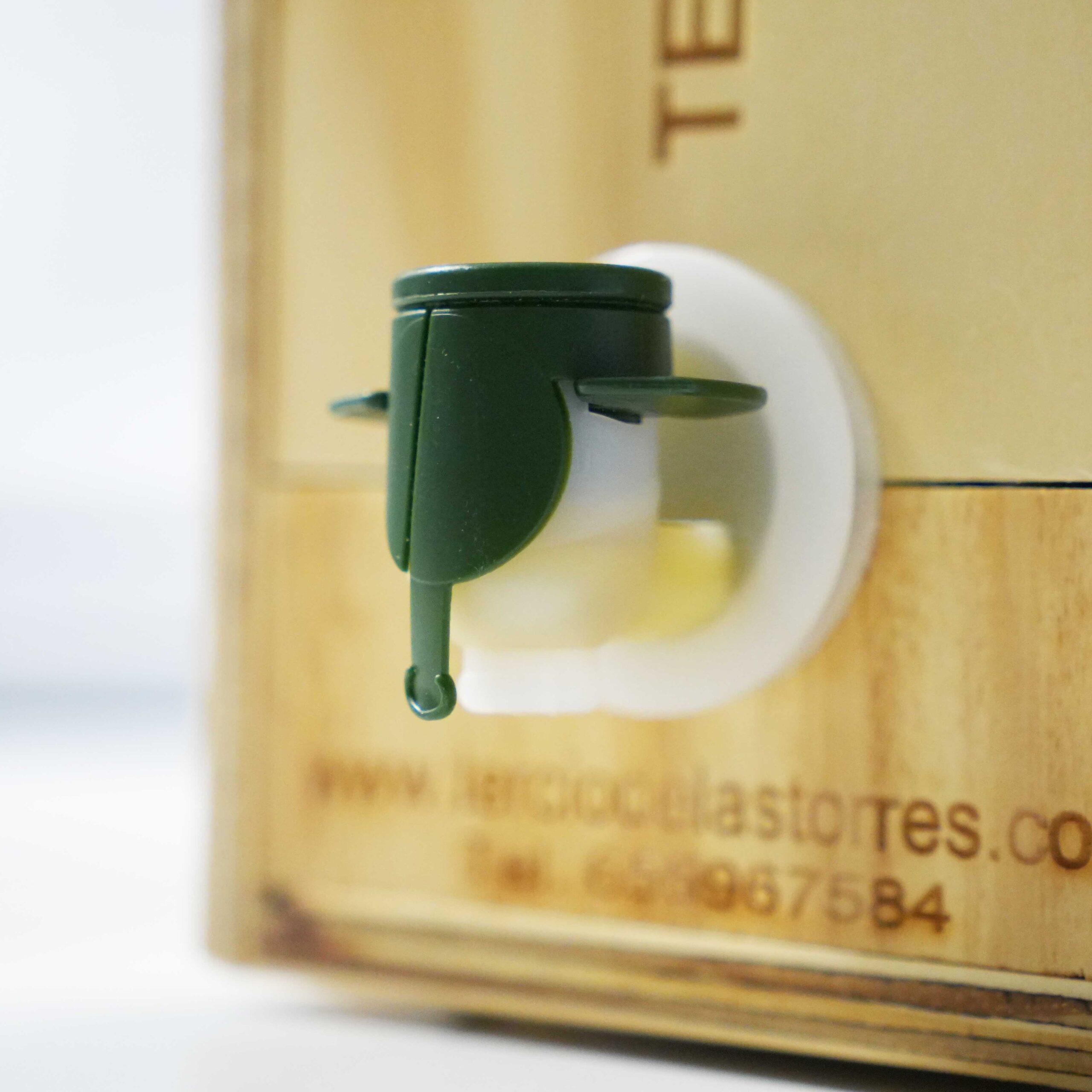 Bag in Box 2 Litros / Por Suscripción 24,95 € / Sin suscripción 49,95€ - Imagen 2